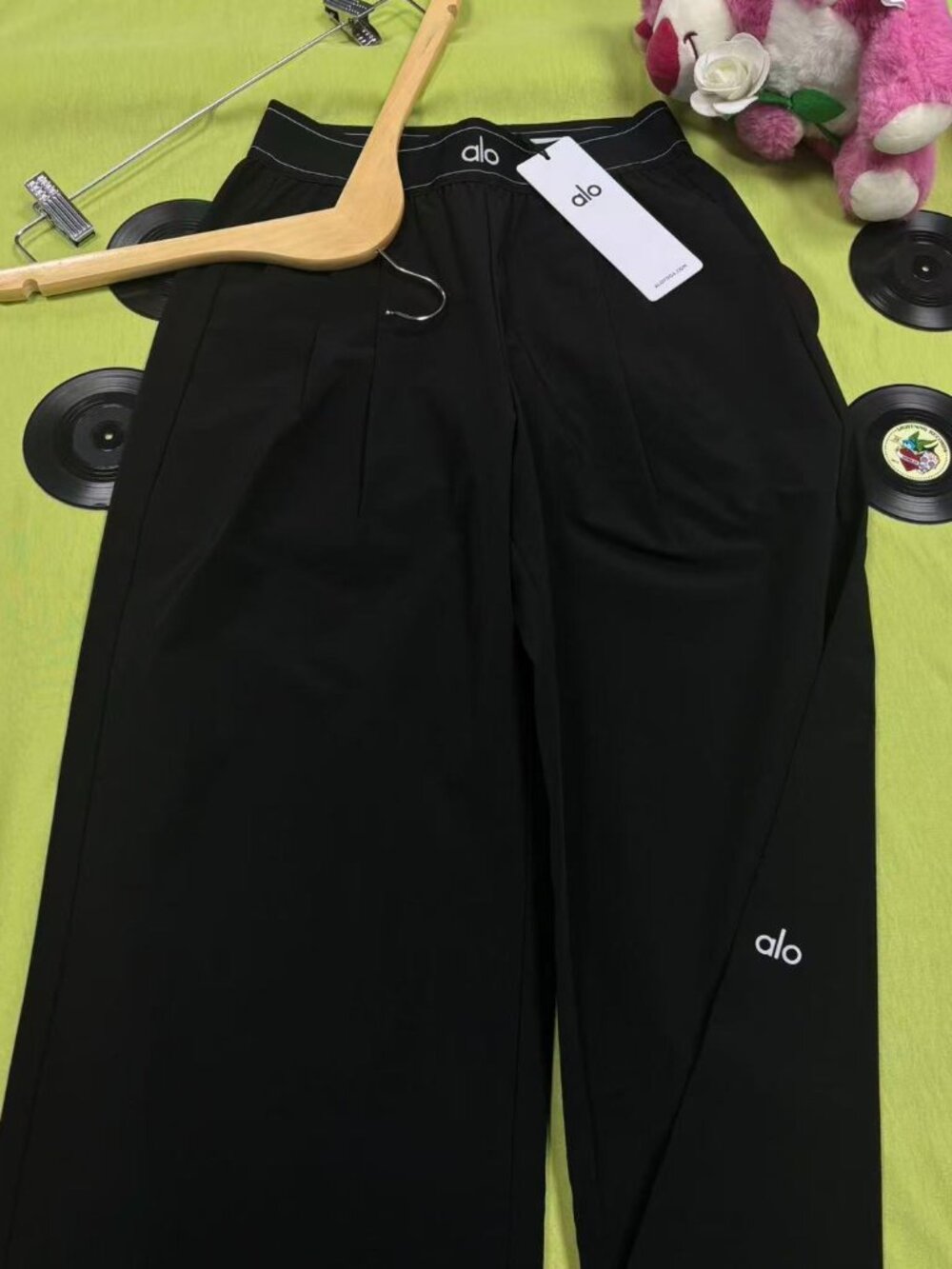 ๐Alo Yoga Suit Up Trouser Black (Regular Fit 30-inch Inseam)๐ - Picture 7 of 12